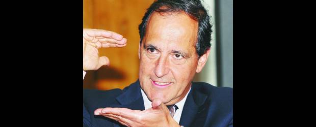 Agricultura campesina, eje de Juan Camilo Restrepo | Jaime Pérez | El economista y abogado Juan Camilo Restrepo Salazar es especializado en Derecho Económico y Doctor en Derecho Administrativo. El Partido Conservador celebró su designación en la cartera de Agricultura.