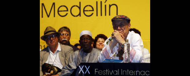 El Festival de poesía sigue con sus versos por toda la ciudad | | Hay programación para todo el día, todos los días hasta el sábado. Consúltela completa en www.elcolombiano.com.co