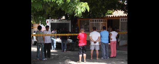 Sicarios asesinaron un juez en Cúcuta | La Opinión | Los asesinos llegaron hasta la vivienda del juez promiscuo del municipio de Villa del Rosario, Pedro Elías Ballesteros, preguntaron por él, entraron a la fuerza a la casa y luego le dispararon. Su muerte fue inmediata.
