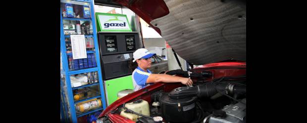 Cada año revise su GNV | | Cerca de 55 millones de metros cúbicos mensuales de gas se despachan en las estaciones de servicio que cuentan con este sistema de suministro en el país. El promedio de consumo por vehículo está en unos 150 metros cúbicos cada mes.