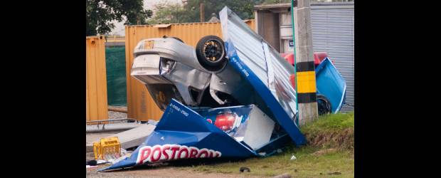 Accidente dejó dos personas muertas | Cortesia | El hecho ocurrió en la Avenida Regional frente al puente de Guayaquil.