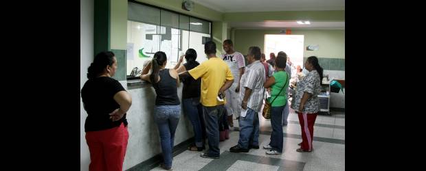 Comfama dejaría de atender el Sisbén | Juan Antonio Sánchez | Comfama, como Caprecom, se retiraría del régimen subsidiado en salud.