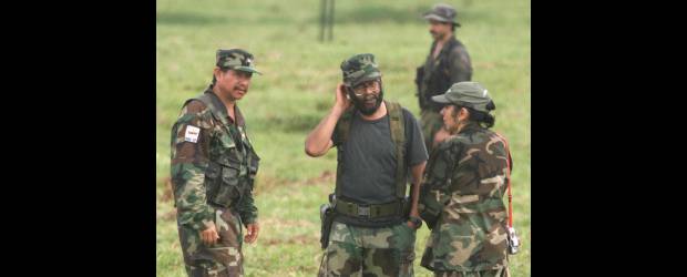 "Bravuconadas de las Farc" | Archivo | El ministro de Defensa, Rodrigo Rivera, al igual que el vicepresidente de la República, Angelino Grazón, calificaron las declaraciones de "Alfonso Cano" como "bravuconadas". Rivera expresó que las Fuerzas Armadas de Colombia están muy cerca de "Cano", por lo que caerá al igual que otros jefes guerrilleros.