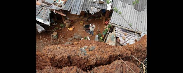 Propuesta a la solidaridad antioqueña | Archivo | El invierno no ha dado tregua y los afectados por las lluvias y los deslizamientos van en aumento.