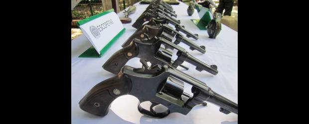 Incautado arsenal en barrio La Sierra | Cortesía | La mayoría de las armas incautadas pertenecía a el combo La Sierra.