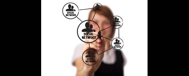 Las redes sociales son una parte, no el todo | Shutterstock | Raúl tiene un decálogo sobre cómo fallar en estrategias digitales. Entre la colección de lo que no se debe hacer está dejar las redes en manos de inexpertos y desestimar el valor del contenido. Mañana termina la fiesta tecnológica de Campus Party, en la que participaron más de 4.500 personas.