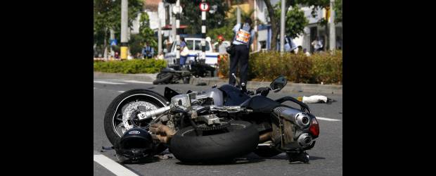 La integridad no monta en moto | Archivo | En la mayoría de las emergencias que atienden las ambulancias de los Bomberos de Medellín está involucrada, al menos, una moto. Los que más se accidentan son los hombres de 31 a 40 años, seguidos por los de 20 a 30.