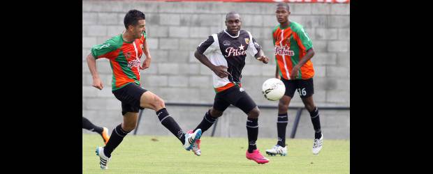 Envigado aprovechó la eliminatoria para afinar | Hernán Vanegas | Hoy será la práctica de Envigado en la cual se conocerá la nómina de inicialistas que enfrentará el sábado, en otro de los clásicos antioqueños, al Medellín. Ante el ingreso de Johnny Mosquera, deberá salir un delantero.