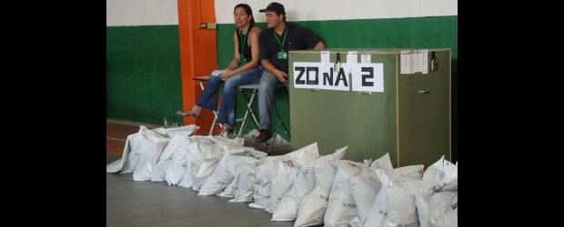 Sabaneta continúa en vilo por los escrutinios | Juan Antonio Sánchez | El escrutinio se adelanta sobre la votación en las 114 mesas habilitadas.