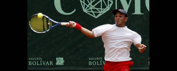 Y Eduardo Struvay no tuvo Estrella | Jaime Pérez | Víctor Estrella viene de ganar medalla de bronce en los Juegos Panamericanos. Tiene su mejor temporada, como lo reconoce. Por lo pronto ya es semifinalista del Open de Medellín Seguros Bolívar.