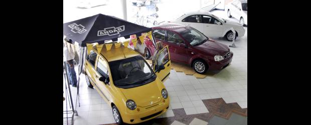 Las ventas de carros seguirán en subida | Archivo | Las compras de taxis pasaron de representar el 13,8 por ciento del total en 2000 s 5,9 por ciento en 2011 debido a la escasez de nuevos cupos aprobados.