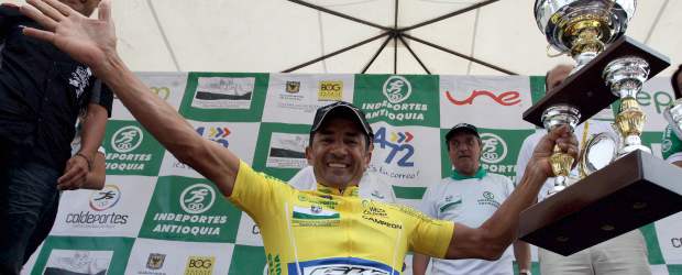 Un gato Félix coronó en Santa Elena | Robinson Sáenz | No fue el ganador de etapa, incluso terminó de cuarto, pero su lucha era descontarle los 12 segundos a Sergio Luis Henao y los once a Wálter Pedraza. Además de que no estuvieran por encima de él, dos grandes favoritos como Giovanni Báez y Óscar Sevilla, lo consiguió el boyacense.