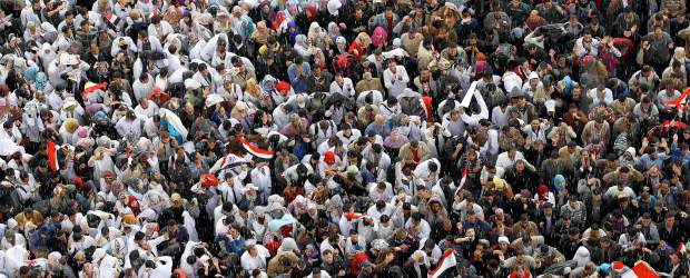 Manifestantes piden la renuncia del vicepresidente de Egipto | Reuters | Decenas de miles de personas continúan con las protestas en todo el país.