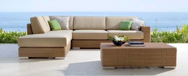 Artificiales, fibras para disfrutar al aire libre | El fácil mantenimiento, casi nulo, es otro punto a favor para los muebles de exterior fabricados con fibras artificiales. Aquí, un diseño de Atelier Casa.