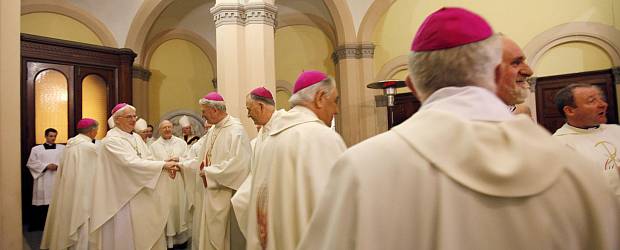 Reunión de cardenales con el Papa. | Reuters | La reunión con el Papa es la continuación de la celebrada el 11 de diciembre pasado en el Vaticano.