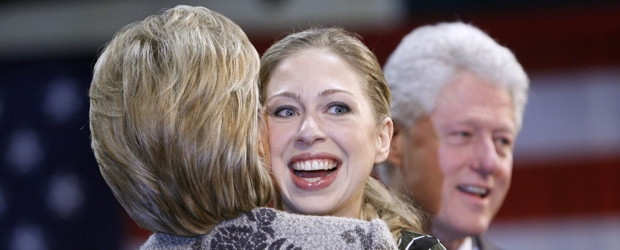 La secretaria de Estado de Estados Unidos, Hillary Clinton se declaró emocionada por la boda de su única hija. | Reuters | La secretaria de Estado de Estados Unidos, Hillary Clinton se declaró emocionada por la boda de su única hija.