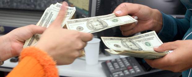 Dólar tuvo una jornada estable