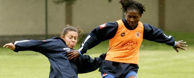 Exigente prueba para las chicas de Colombia | Colprensa | Yoreli Rincón y Carmen Rodallega son dos fichas del técnico Ricardo Rozo para enfrentar al poderoso equipo de Estados Unidos.