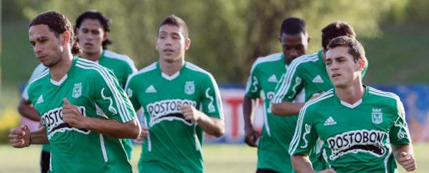 El técnico Santiago Escobar afina los detalles para el partido de ida de la final del fútbol colombiano, frente a Equidad, este domingo a las 5:30 de la tarde en el estadio de Techo. | Jaime Pérez | El técnico Santiago Escobar afina los detalles para el partido de ida de la final del fútbol colombiano, frente a Equidad, este domingo a las 5:30 de la tarde en el estadio de Techo.