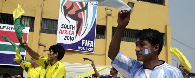 El Mundial ya se disputa en una cárcel de Lima | Reuters | Los 260 integrantes de los equipos, que representan a 16 países mundialistas, juraron respetar las reglas de juego.