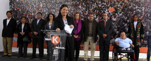 Keiko reconoció derrota y deseó suerte a Ollanta | Martín Mejía, Ap - Lima, Perú | La aspirante del movimiento Fuerza 2011, Keiko Fujimori, expidió ayer su primera declaración sobre los resultados electorales en la que admitió el triunfo de Ollanta Humala. Después le expresó personalmente su felicitación.