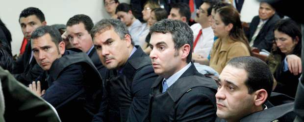 Semana de sentencia para los primos Nule | Archivo | Los primos Guido, Manuel y Miguel Nule, así como su socio Mauricio Galofre se enfrentan a cinco cargos imputados por la Fiscalía, de los cuales solo aceptaron el de peculado por apropiación. Se estima que estos empresarios malversaron anticipos recibidos por el Estado para la realización de obras en Bogotá.