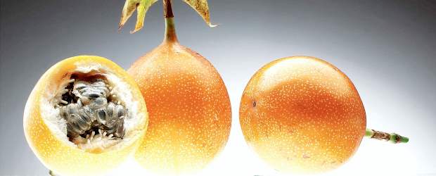 En la dieta está la clave | Las frutas y las verduras son la mejor fuente de antioxidantes. Entre ellos se cuentan la granadilla, el tomate y el kiwi entre otros.