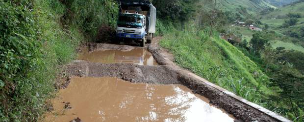 Derrumbes tienen incomunicados a Frontino y veredas de Abriaquí | Archivo, Donaldo Zuluaga | En esta imagen tomada el año pasado se observan los inconvenientes que presenta aún la vía de acceso al municipio de Frontino.