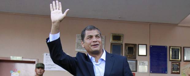 Las relaciones entre Estados Unidos y Ecuador empeoraron, tras la divulgación por parte de WikiLeaks de un cable que habla de corrupción en la policía ecuatoriana. | Las relaciones entre Estados Unidos y Ecuador empeoraron, tras la divulgación por parte de WikiLeaks de un cable que habla de corrupción en la policía ecuatoriana.