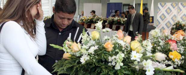 Donaldo Zuluaga | Uno de los restos entregados fue el del el joven Jonathan Marín, asesinado en la comuna 13, el 13 de febrero de 2003 por los paramilitares.