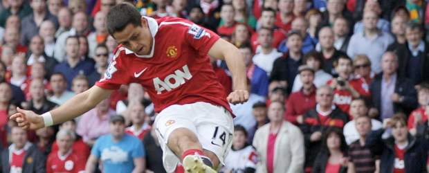 Chicharito firmó otros cinco años con el Manchester United | Archivo | Chicharito juega en los diablos rojos desde julio de 2010.