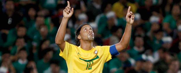 Brasil, Ecuador y Honduras se impusieron en sus duelos amistosos | Reuters | Ronaldinho anotó el primer tanto en la victoria de Brasil por 2-1 sobre México.