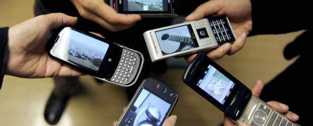 Nueve de cada diez colombianos tienen celular | Archivo | El incremento de usuarios de teléfonos móviles fue de 4,15 por ciento en 2010.