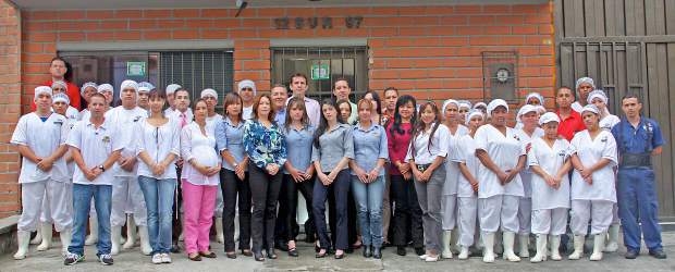 Dos décadas de buen sabor | Jonathan Carvajal Y Cortesía | El talento humano, integrado por un equipo de aproximadamente 60 personas, es el responsable de los logros alcanzados por Taconacho durante estos 20 años. Día a día, ellos son los encargados de darle sabor y hacer divertidos los pasabocas mexicanos.