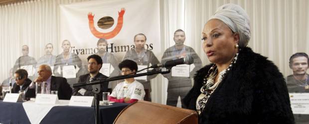 Piedad Córdoba indicó que se están surtiendo nuevamente los trámites ante el ministro de y el viceministro de para determinar qué cárceles se van a visitar. | Piedad Córdoba indicó que se están surtiendo nuevamente los trámites ante el ministro de y el viceministro de para determinar qué cárceles se van a visitar.