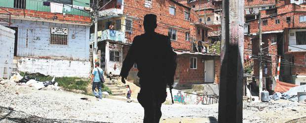 Panfleto de las Farc alerta las comunas en Medellín |