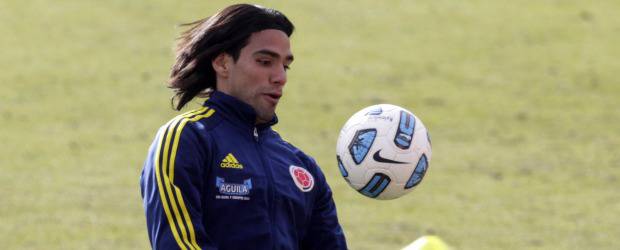 Falcao García sufrió molestias en el aductor | Archivo | El delantero de la Selección Colombia está siendo revisado para determinar la gravedad de la lesión.
