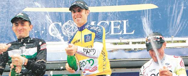 Infantino encontró a Tomás en el trono | | Un podio de lujo con dos ciclistas de EPM-Une: Rafael Infantino (campeón) e Iván Ramiro Parra (tercero). Julián Rodas, de la Gobernación-Indeportes Antioquia, fue segundo. De nuevo el gran derrotado fue Sergio Luis Henao a quien le sigue dando duro la cronoescalada al alto de Santa Elena. En la Vuelta a Colombia, Freddy Montaña le sacó dos mintos y ayer Infantino subió de los cinco.