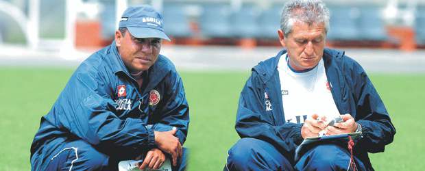 ¿Qué hacer para no dar lora en Mundial sub20? | Mariana Bazo, Reuters-Lima, Perú | Los colegas de Eduardo Lara consideran que él debe terminar este proceso en el Mundial, pero con varios ajustes en el trabajo y mejores ayudantes.