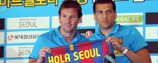 Messi descartó sentir presión tras el Mundial | Reuters | Messi y el brasileño Dani Alves, recién incorporados a la disciplina del Barcelona tras el Mundial, son las principales estrellas azulgranas en la expedición de 28 jugadores elegidos por Pep Guardiola que también viajará a China.