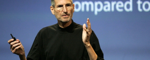 La compañía admitió nuevamente problemas con el iPhone 4 y regala fundas para taparlos. | Reuters | La compañía admitió nuevamente problemas con el iPhone 4 y regala fundas para taparlos.