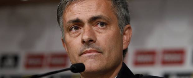 Mourinho descarta entrenar a la selección de Portugal | Reuters | Mourinho dijo que no puede aceptar la oferta, ya que cree que al Real Madrid no le gustaría.