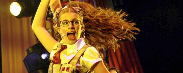 Laura Esquivel rueda en España un videoclip para la película Maktub | Archivo | Laura Esquivel, protagonista de la popular telenovela Patito Feo.