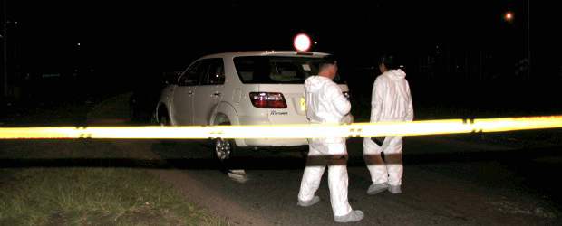 Asesinaron a hombre que se movilizaba en una camioneta por el puente del Pandequeso | Rodrigo Martínez | En esta moderna camioneta se movilizaba el hombre baleado al empezar la noche de este lunes, en el sector de El Pandequeso.