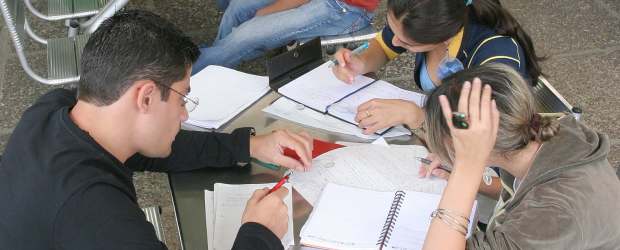 Nuevo plazo para registros | Archivo | En el Politécnico Jaime Isaza Cadavid ofrecen la Licenciatura en Educación Básica con énfasis en Educación Física Recreación y Deporte, con 646 estudiantes.