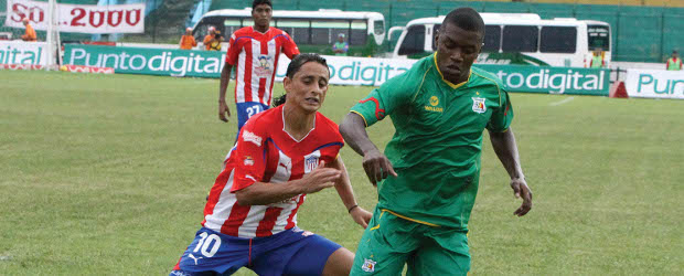 Giovanni Hernández, descartado por Junior | Archivo | Giovanni Hernández (izq.) no seguiría en el cuadro barranquillero para el próximo año.