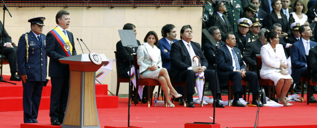 Solo se coló la lluvia | Reuters, Bogotá | Una de las mayores sorpresas del discurso de Juan Manuel Santos fue la notificación de que, sin intermediarios, quiere buscar una salida a la crisis diplomática y comercial con su homólogo venezolano, Hugo Chávez Frías.