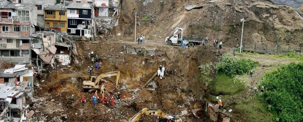Superservicios investiga deslizamiento en Manizales | Jaime Pérez | La Personería de Manizales ya había advertido que posiblemente se presentaron filtraciones por las uniones de las dos tuberías que estaban taponadas.