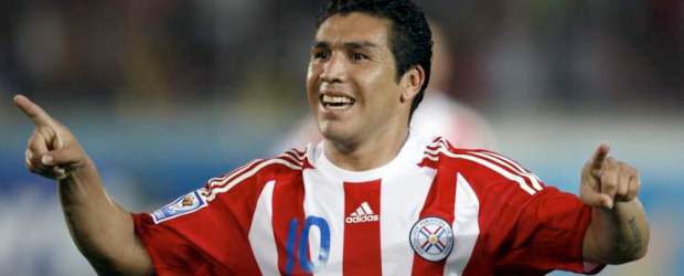 Salvador Cabañas, jugador paraguayo | Reuters | Cabañas, que después del ataque se expresa mejor en guaraní que en español, no tiene memoria de lo sucedido en el baño del bar.