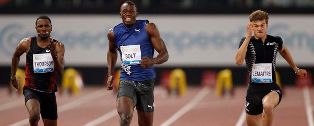 Bolt volvió a las pistas con una trabajada victoria sobre Powell | Reuters | Bolt, en el centro, regresaba a las pistas nueve meses después de su derrota ante el estadounidense Tyson Gay, para correr por primera vez en Italia.
